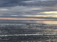 De eerste zonnestralen in de vroege morgen