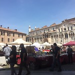 Gezellige zaterdagdrukte in Modena
