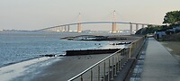 De brug met daarvoor Le serpent