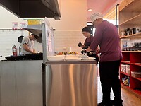 Jorge van de INA werkt met Kerelyn en Axel