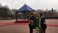 Lopend langs de Nederlandse toeschouwers