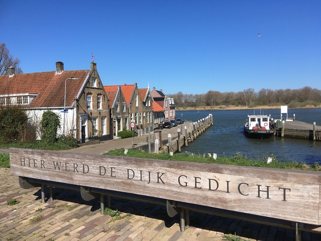 Op de dijk bij Puttershoek
