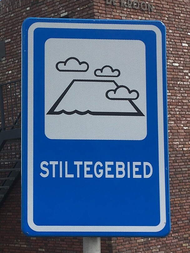 Sssst!