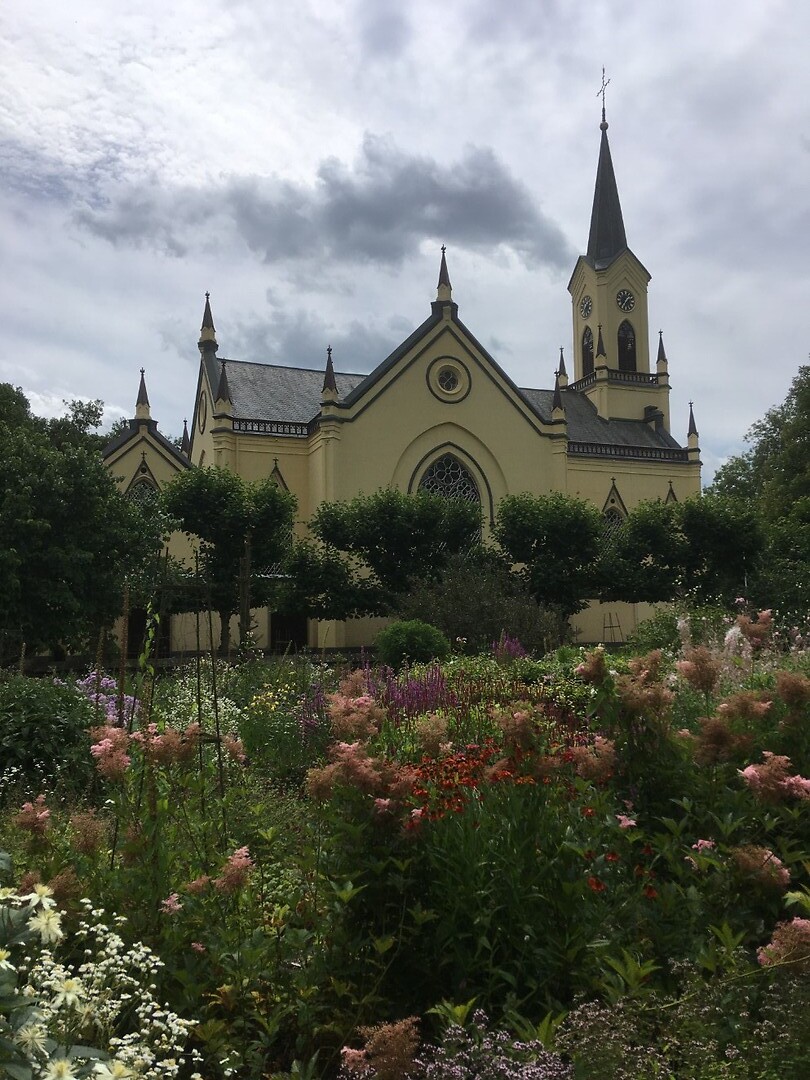 Kerk en kasteeltuin Neerijnen