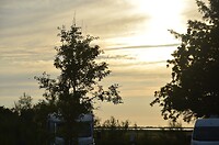 Avondzon over de zee vanaf de camperplek