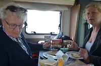 Lunch aan zee in ons eigen huisje