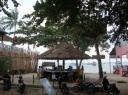 Uitzicht op t strand vanuit mn paarse bungalowtje