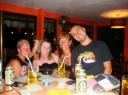 Gezelligheid met Louise, Linsey en Darren