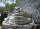 Grote slapende Boeddah @ Long son Pagoda