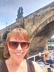 Varen onder de Karels brug