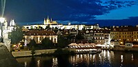 Praag by night