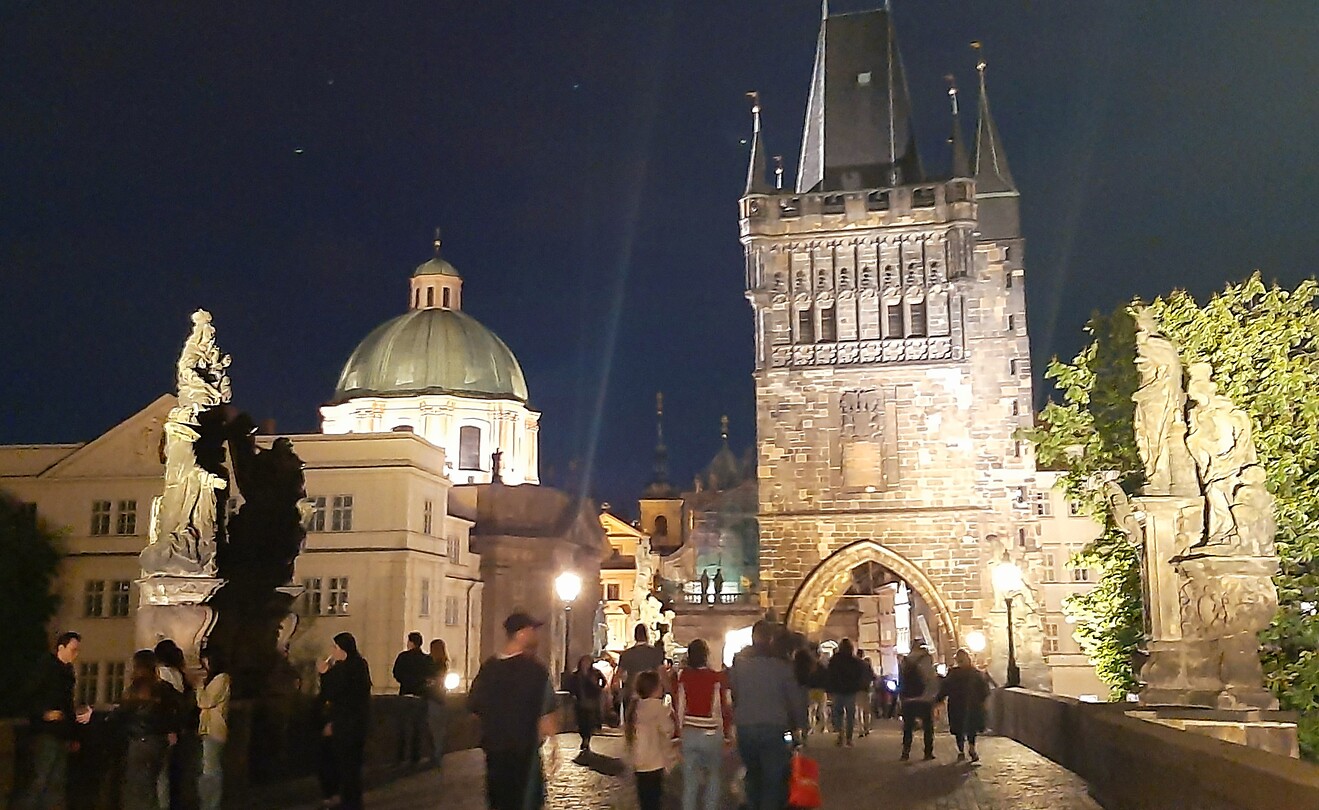 Praag by night