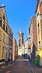 Straatje in Roermond met het Sint Cristoffel Kathedraal