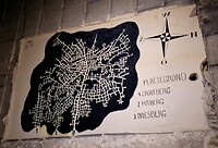 Plattegrond. Best groot dit gangenstelsel.