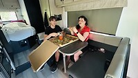 Even wachten….pizza!
