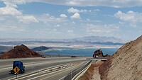 Uitzicht over lake mead bij Hoover dam