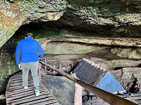 Ingang Cave