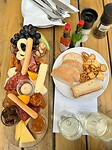 Bike, wine & een hapje bij Grand Provence