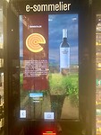 De e-sommelier geeft ook advies over de kaas die er bij past