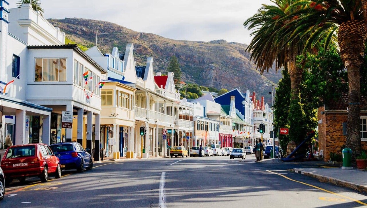 Simon's town