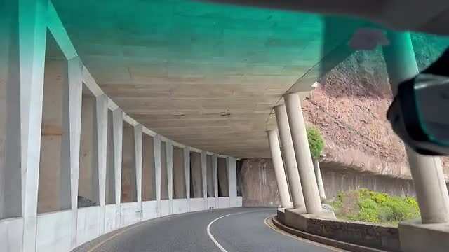 Onder de overhang door