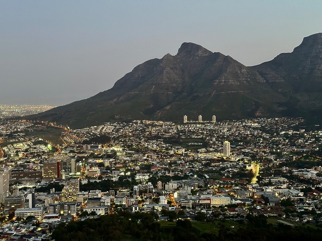 Kaapstad in de avond
