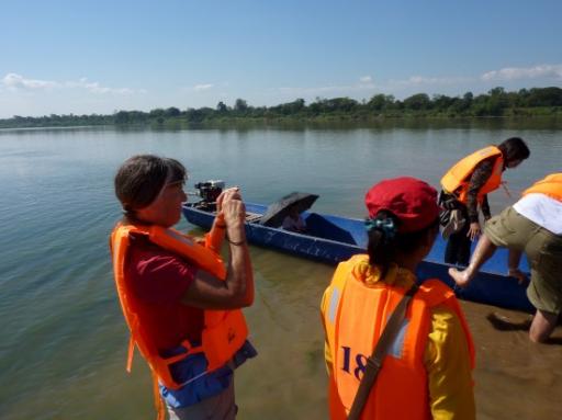 Midden op de Mekong op een rots