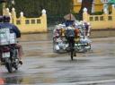 Fiets volgeladen met potwerk