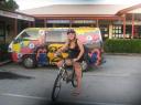 op fiets, met busje!