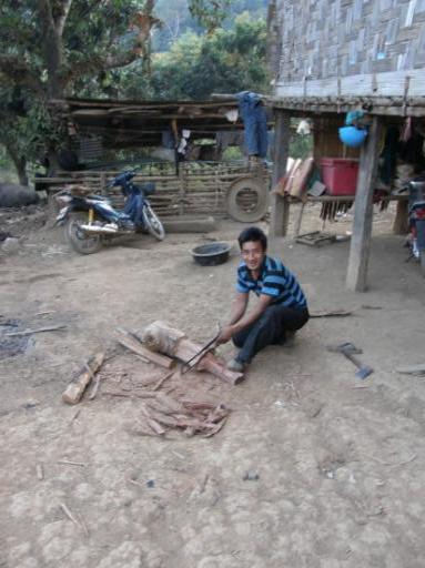 Hilltribe houthakker
