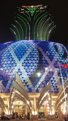 Macau Schiereiland - Grand Lisboa 's nachts
