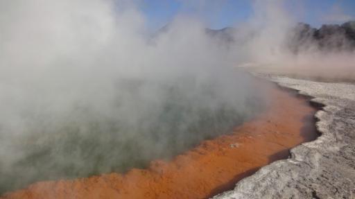 Wai-O-Tapu - Champagne Poel