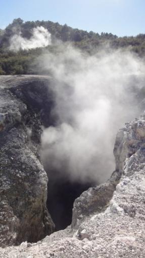 Wai-O-Tapu - Inferno Krater