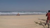 Dakar rally motoren op strand