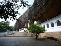 Buitenkant cave tempel.