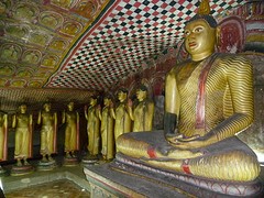 In cave tempel.