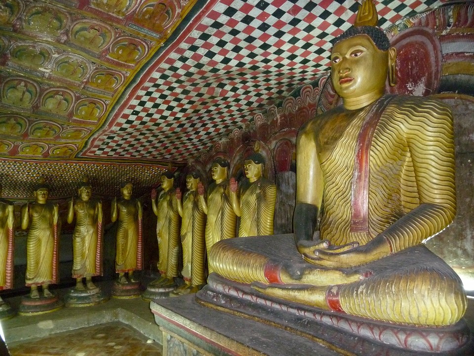 In cave tempel.