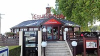 Een knus restaurant aan de Route National 6