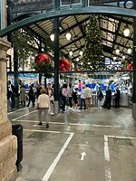 2024-11-23 1124 MErcado Jerez met feestverlichting