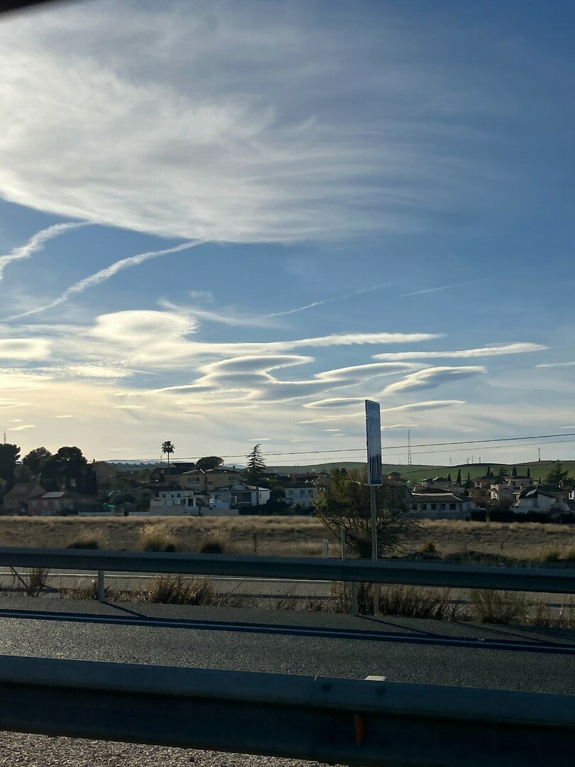 hele mooi lenticularis wolken op de terugweg