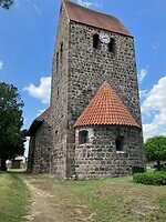 2025-06-03 1221 kerkje langs de Elbe