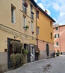 B&B