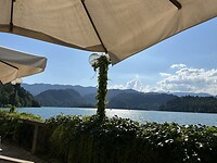 Uitzicht vanaf terras sterrenhotel