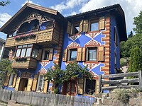 Dag 12 houtsnijwerk huis