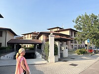 Dag 16 Ingang Compound