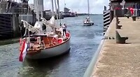 Vertrek sluis IJmuiden