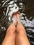 Voetjes in het water