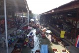 Floating market