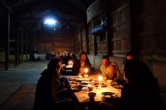 Masterchef's special; Eten in de 'Monastry'.