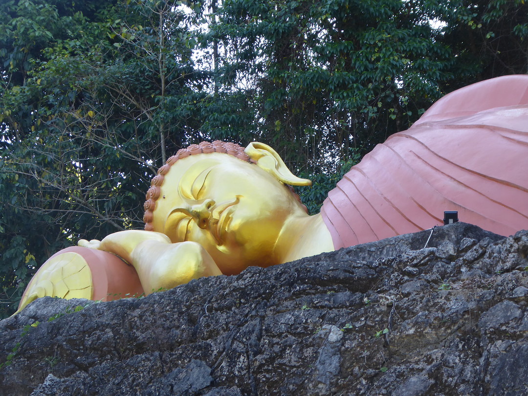 Close Up reclining boeddha